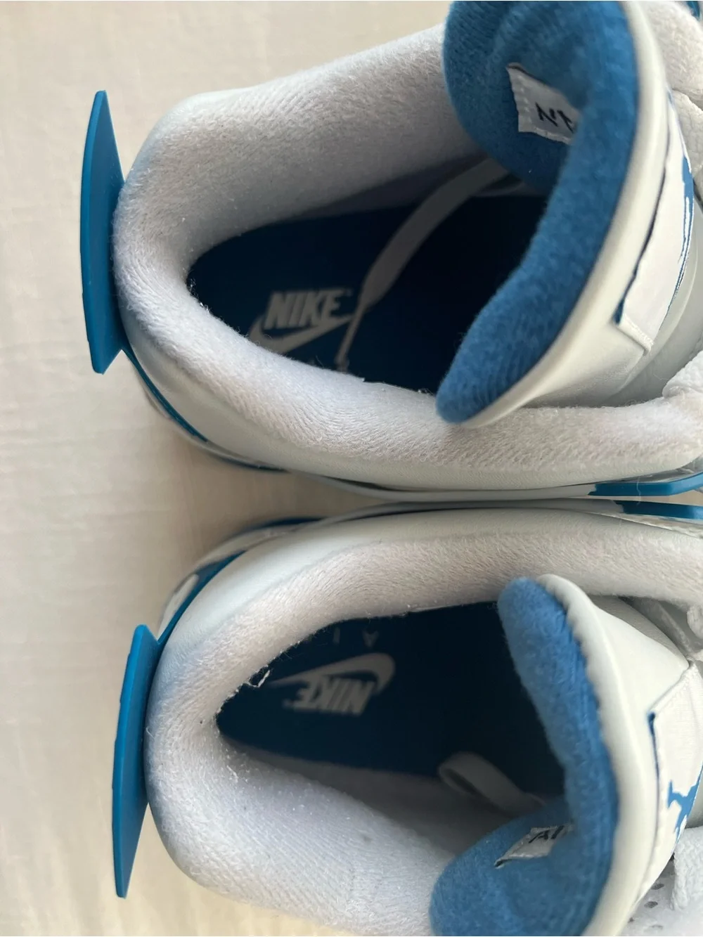 Jordan Retro 4 Sneakers military Blue